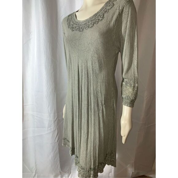 Vintage Dresses & Skirts - NWT VENUS IMPORTS EMBROIDERED‎ SAGE GREEN RAYON DRESS S/M